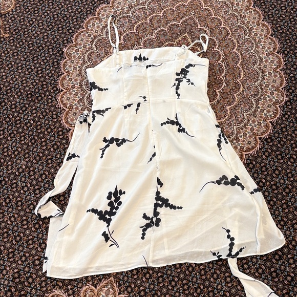 Dress. Selfie ‘s brand size USA M. Colore white and black - Picture 6 of 9